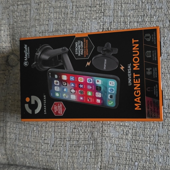 SMARTGEAR BRAND UNIVERSAL MAGNET MOUNT CELL PHONE HOLDER - Picture 2 of 9